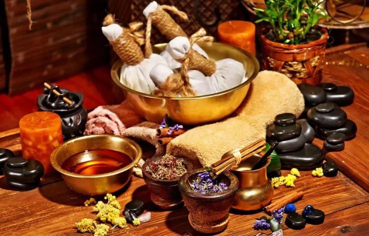 Aromaterápia Kínában és Indiában Kína és India nagy múlttal rendelkezik a növények és gyógynövények gyógyszerként történő alkalmazásában.